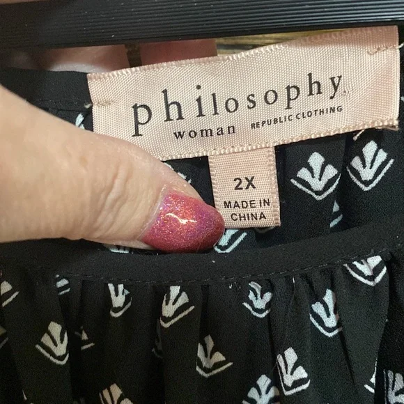 EUC Philosophy black white leaf design flutter sleeve blouse 2X - Picture 3 of 5